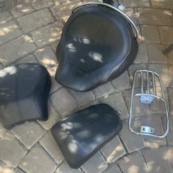 2006 Harley Davidson Softail Deluxe Solo Seat, Pillions and Luggage Rack