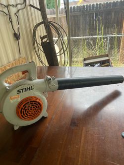 STIHL Gas-Powered Handheld Leaf Blower