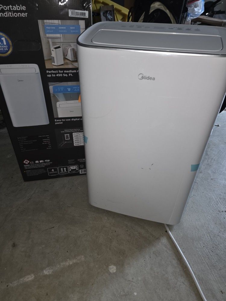 Midea Smart Inverter 10,000 BTU DOE Portable Air Conditioner
