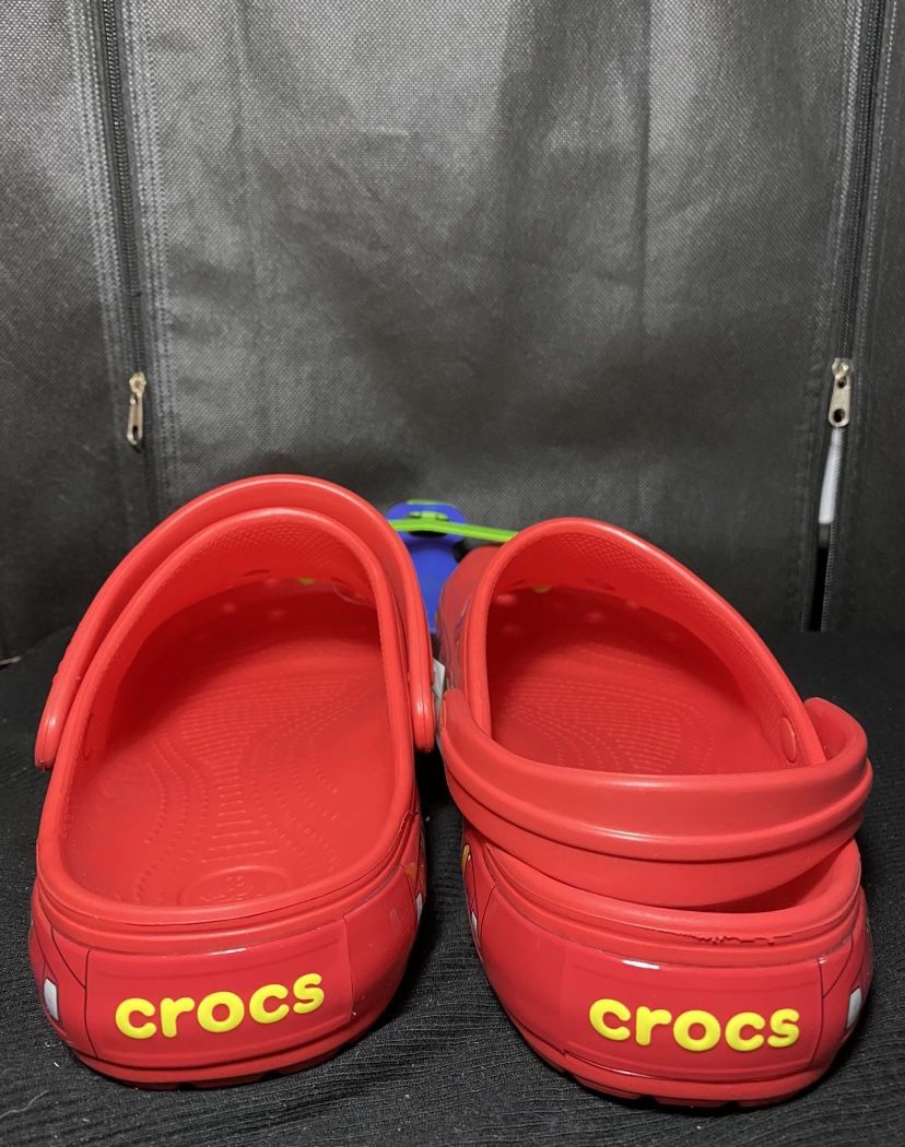 Lightning McQueen Crocs size 8W/6M