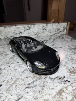 1/18 2003-04 Porsche Carrera GT Maisto Premiere Edition Metallic Black