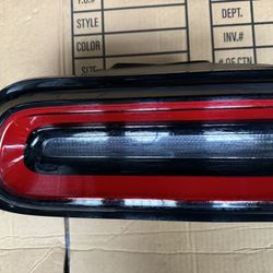 2016-2018-2022 Dodge Challenger Tail Light Left Side