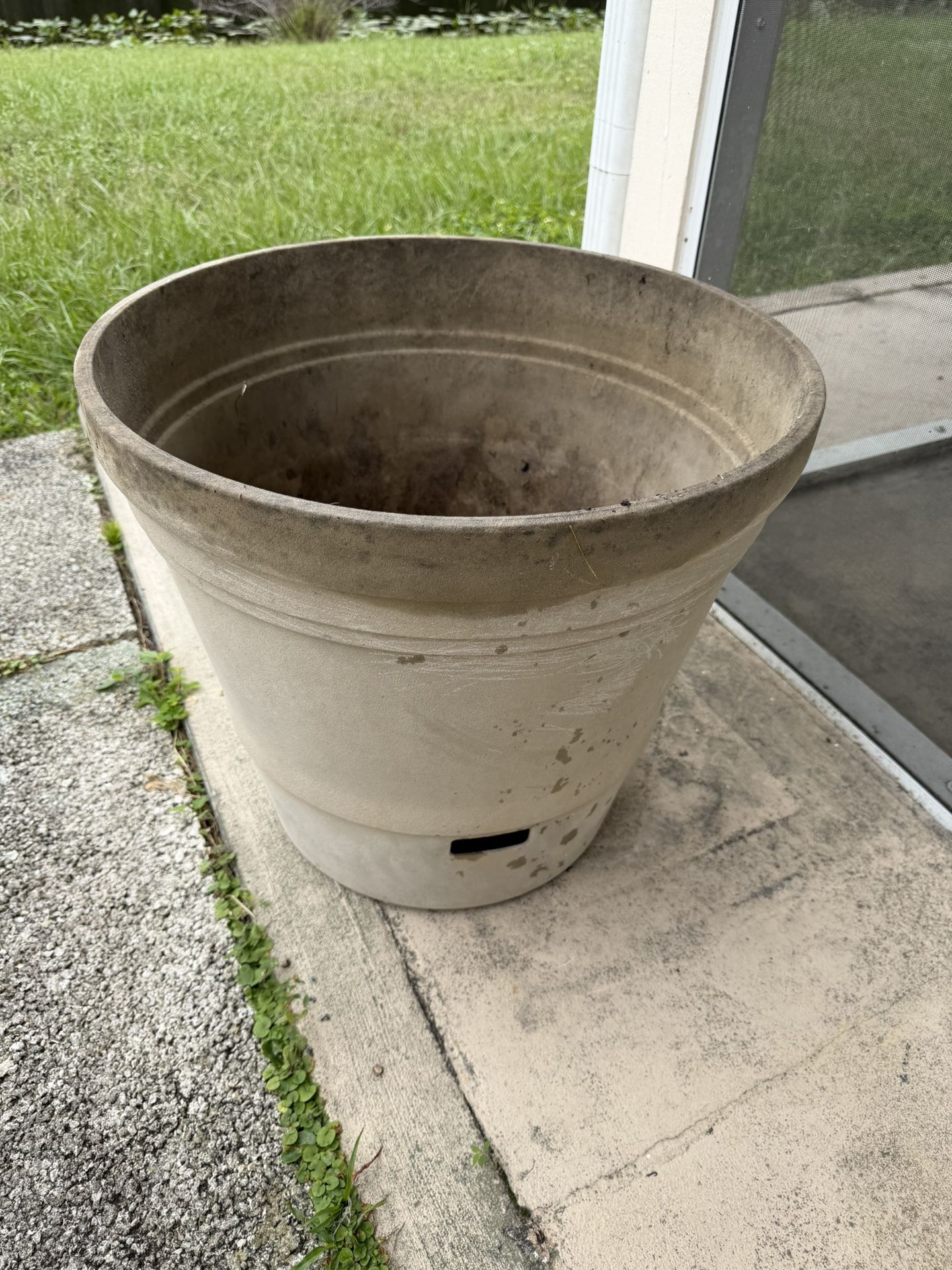 Resin Plant Pot Big