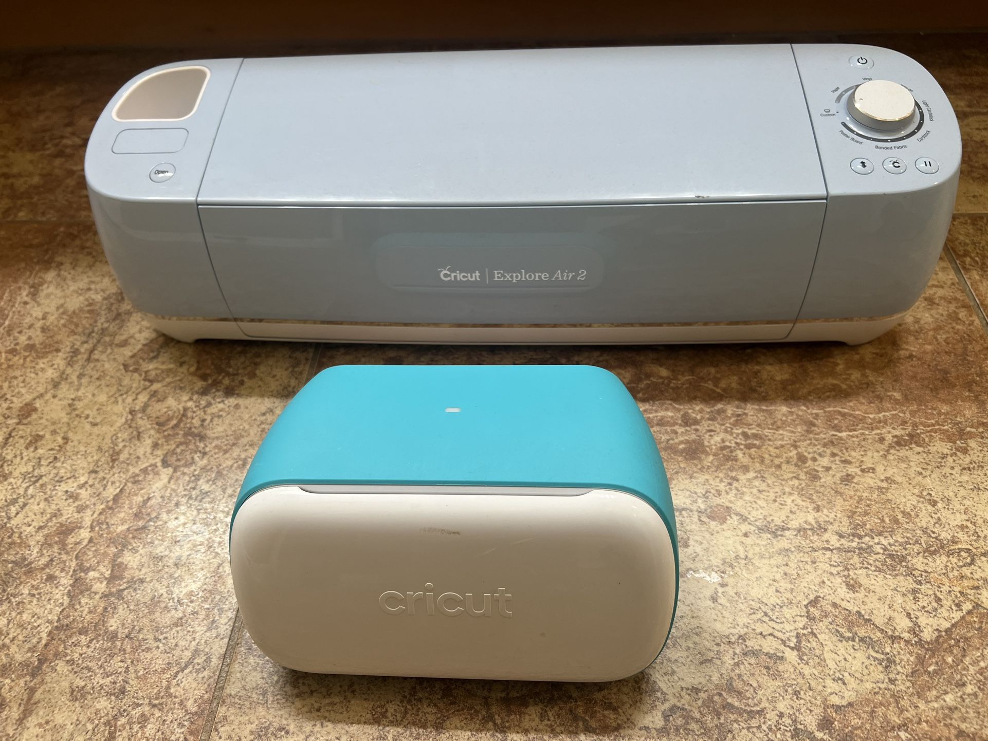 cricut explore air 2 / Joy