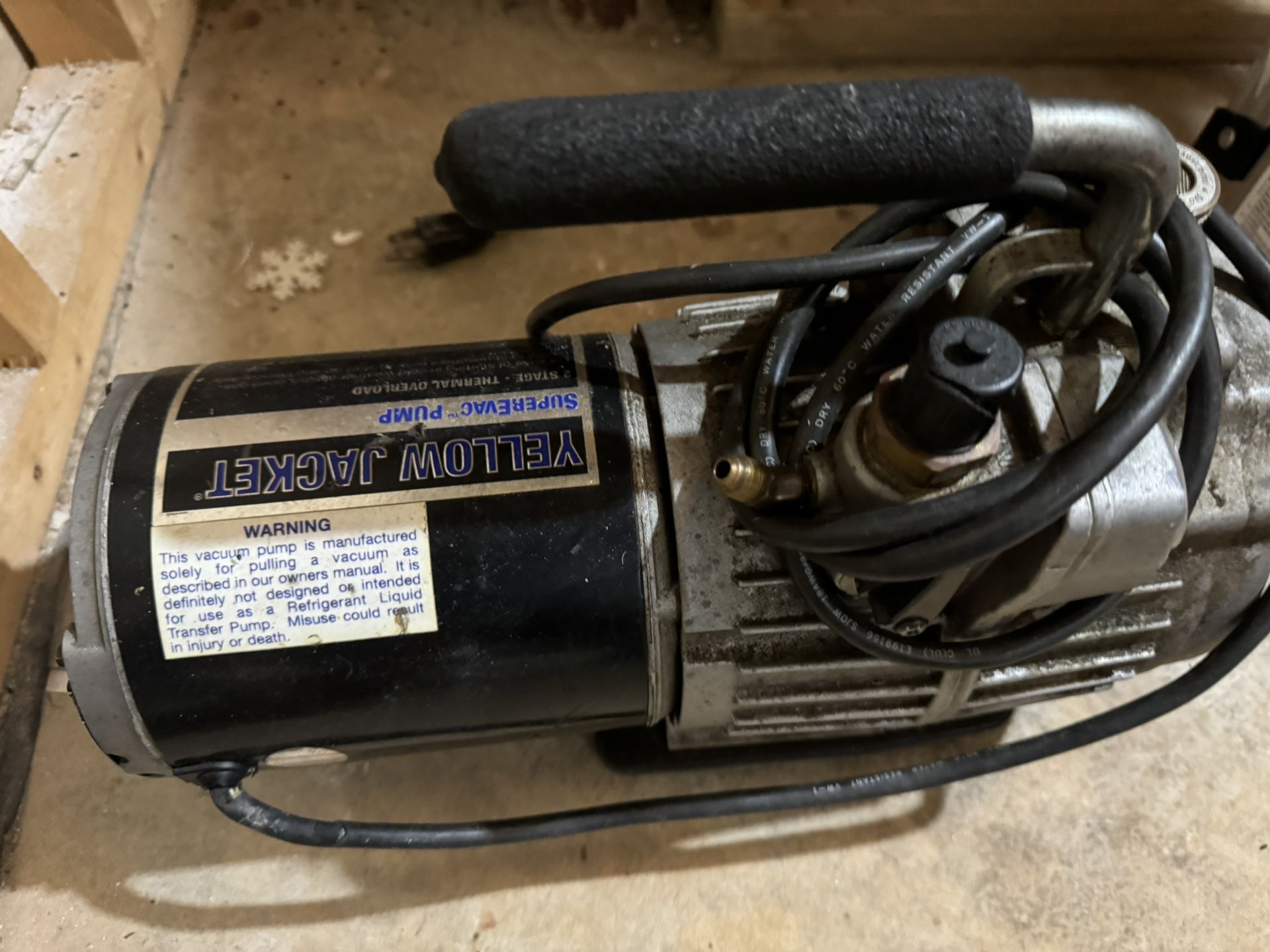 Used Yellow jacket Super vacuum pump in good condition working very good .