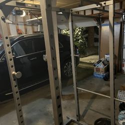Squat Rack Power Cage
