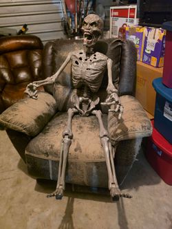 Halloween skeleton