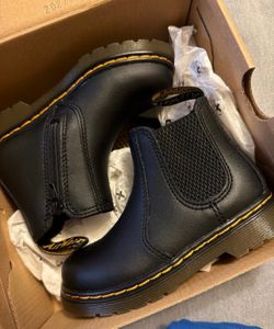 Like new Dr Martens toddler boots size 9c
