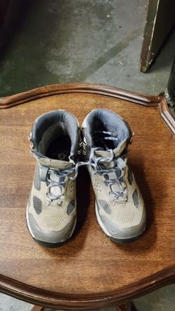 Vasque size 8 1/2