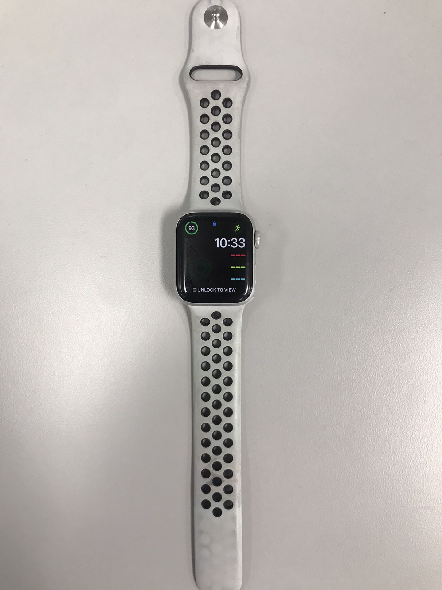 Apple Watch Series 4  (Locked)