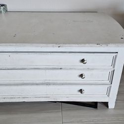 Coffee/Living Room Table 