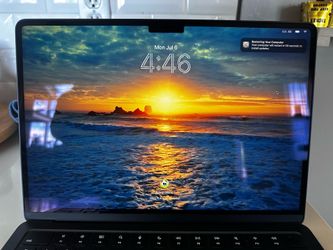 Apple MacBook M5