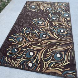 Lovely Peacock Feather Area Rug (5’x8’1”)
