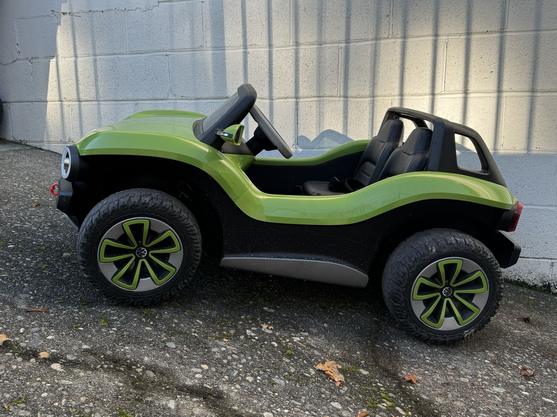 Used VW E-buggy 12V Kids Ride On Car Green