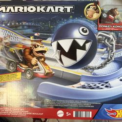 Hot Wheels Mario Kart Chain Chomp Track Set with Mario Kart Vehicles