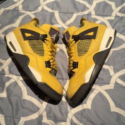 Jordan 4 Lightning 