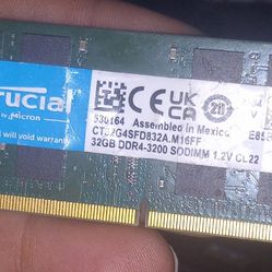 Crucial 32GB DDR4 RAM