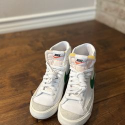 Nike Blazer Mid White Green kid's Mid Top Athletic Sneaker, Pine green(Size 4)