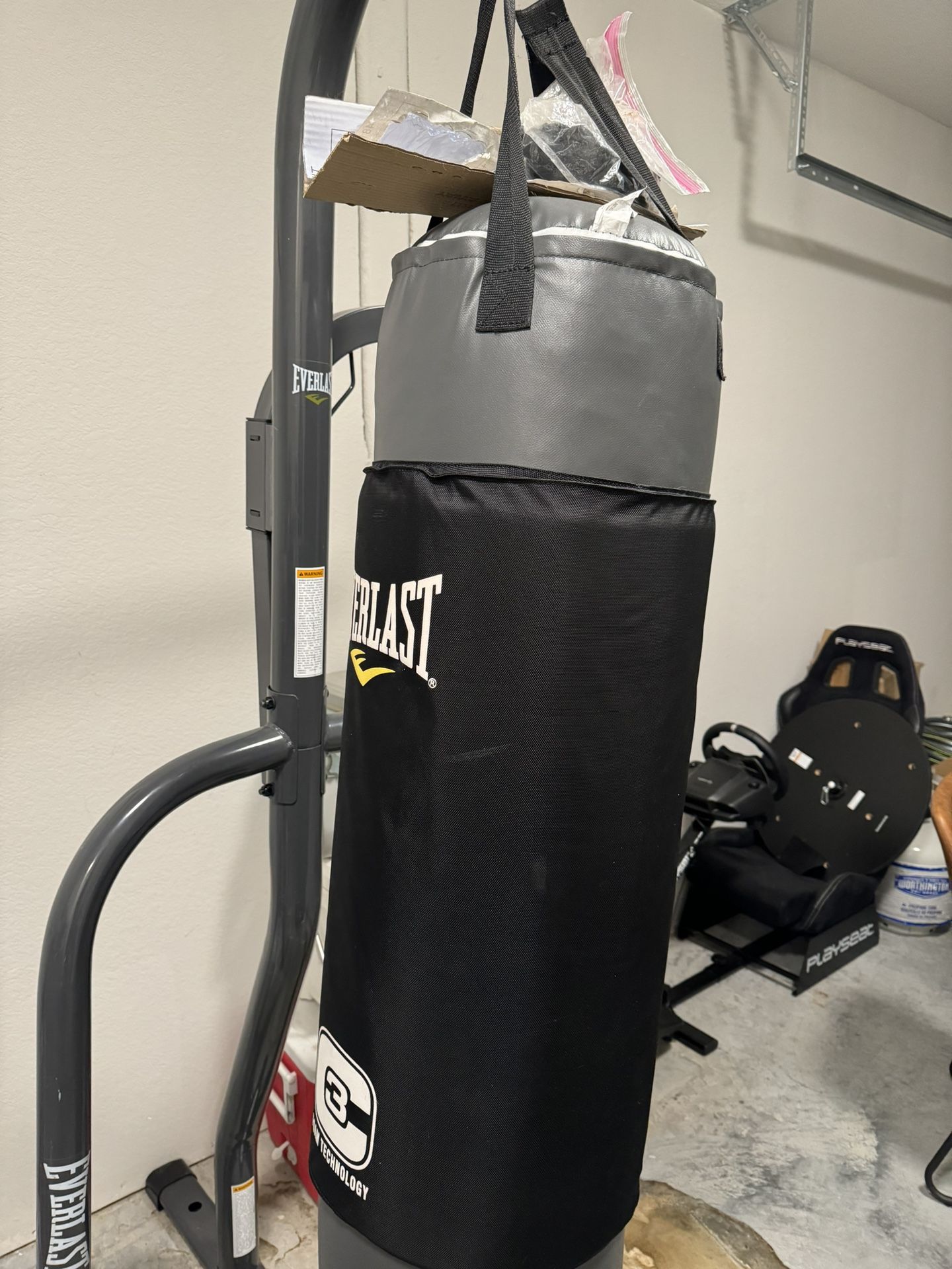 Everlast Kevlar Heavy Bag+Stand