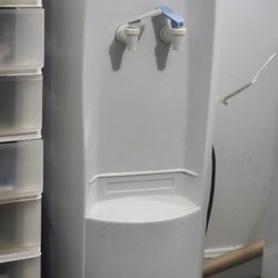 Oasis Water Dispenser 