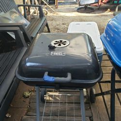 1 CHARCOAL GRILL