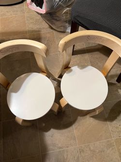 2 kids chairs