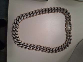Cuban link necklace