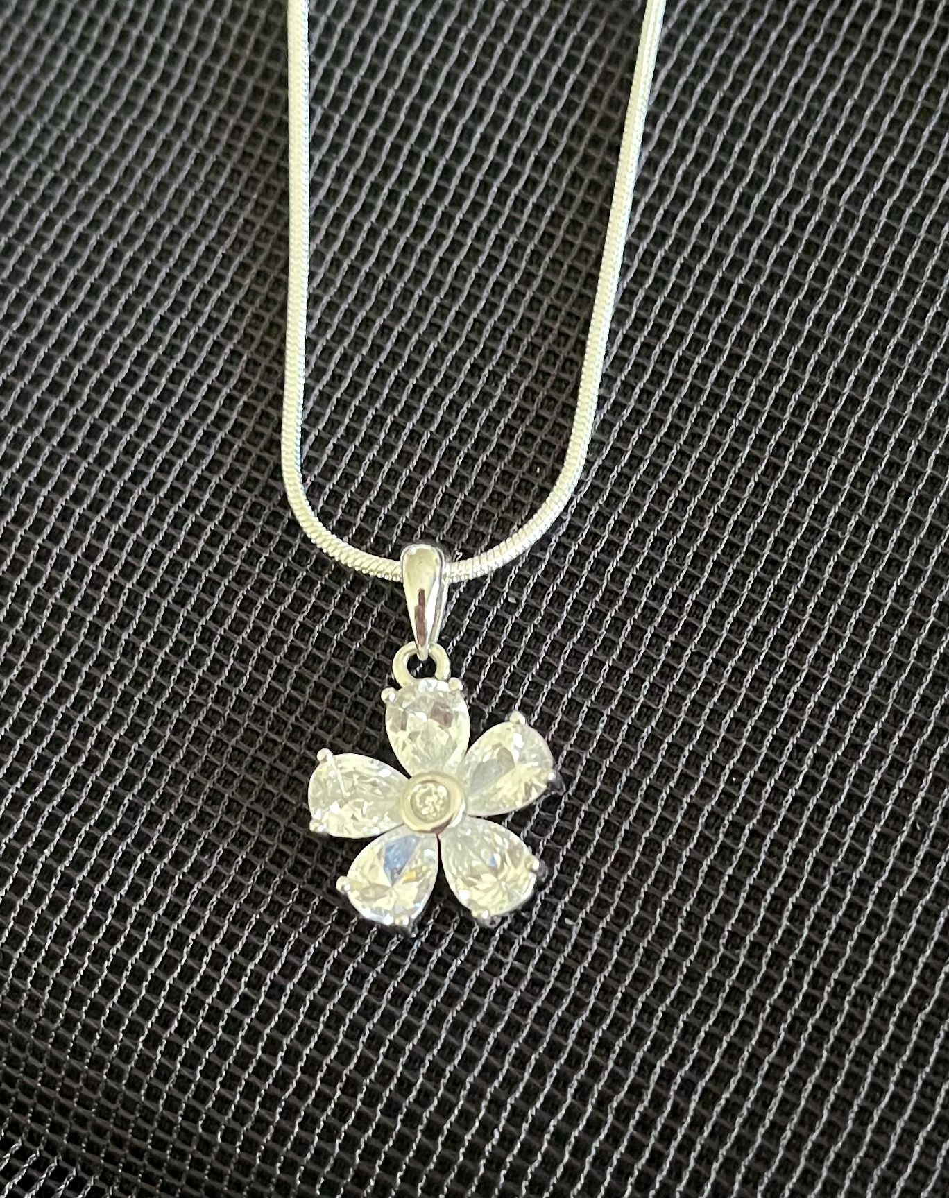 New 925 Flower Pendant Necklace