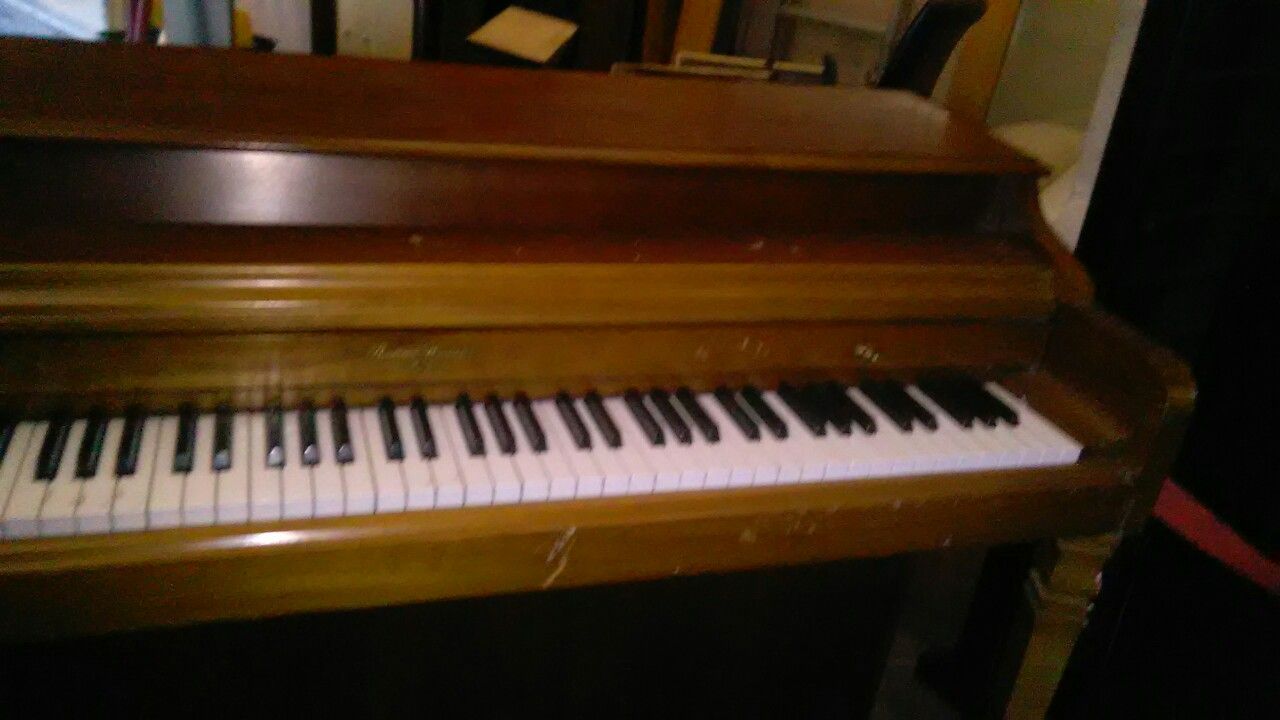 Nice classic Piano!