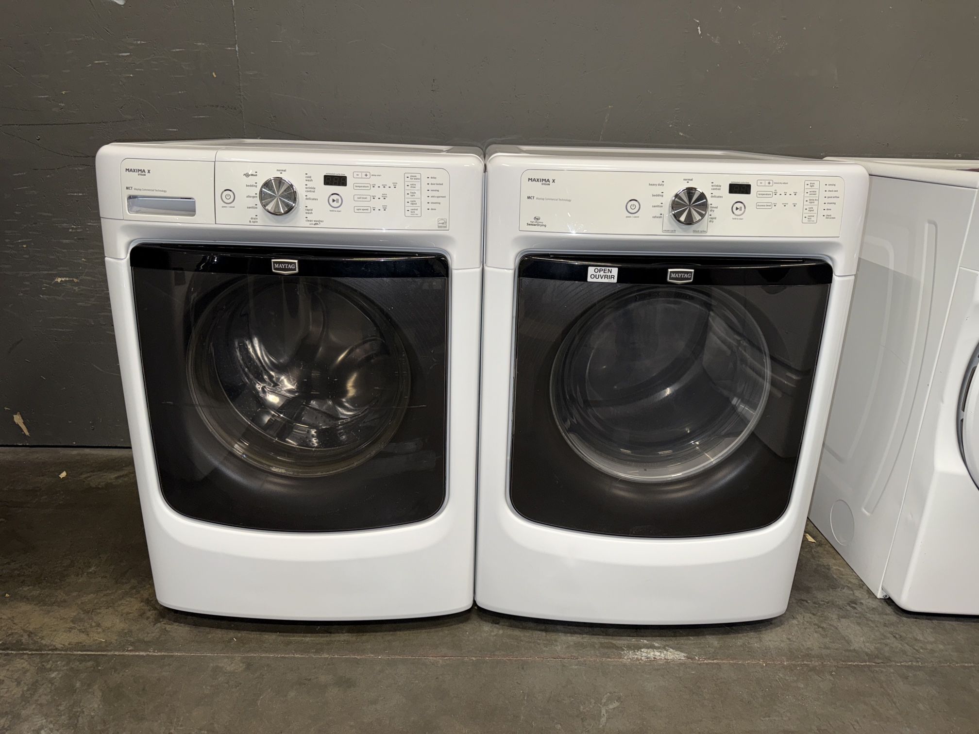 MAYTAG XL CAPACITY ELECTRIC WASHER & DRYER