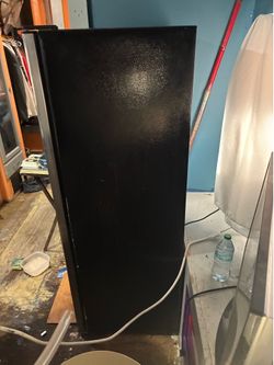 Frigidaire Stand-Up Freezer 55 1/2” x 21 1/4”