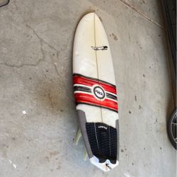 Surfboard 5’9” With Fins