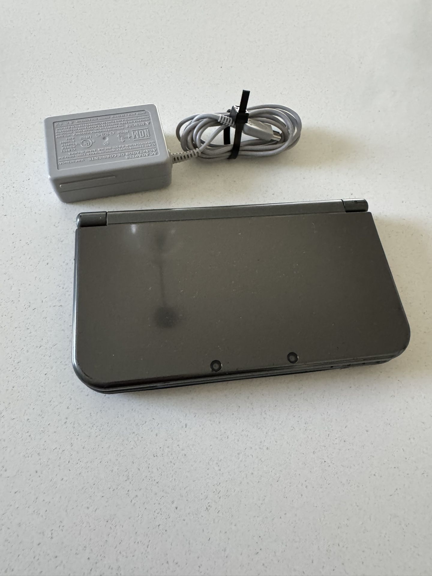 "New" Nintendo 3DS XL - Metallic Black Console - USA English