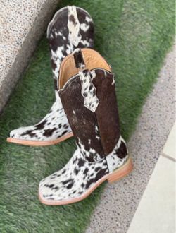 Women’s Cowhide Boots