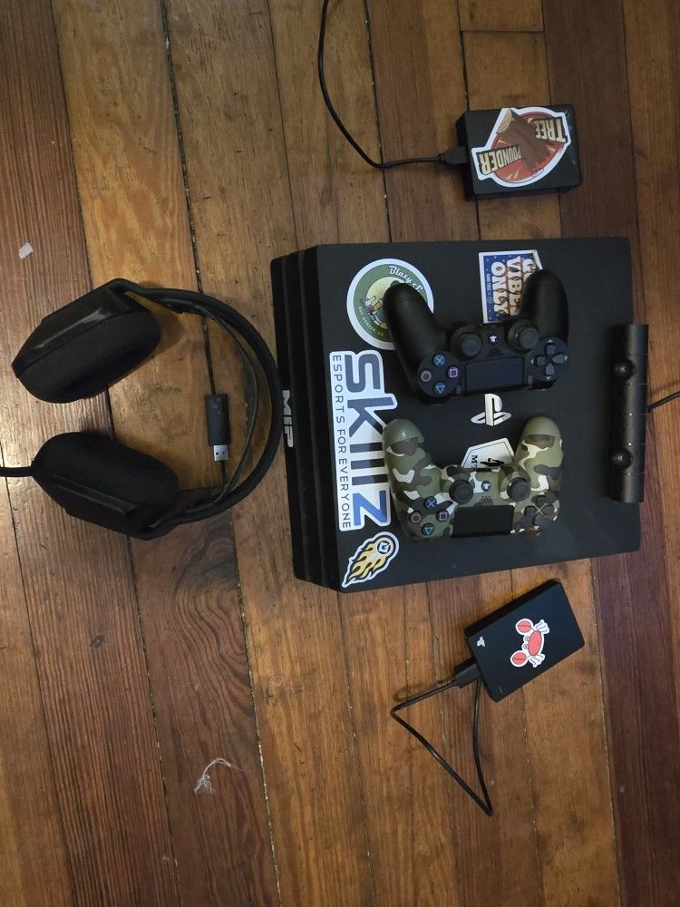 Ps4 With Samsung TV and accessories