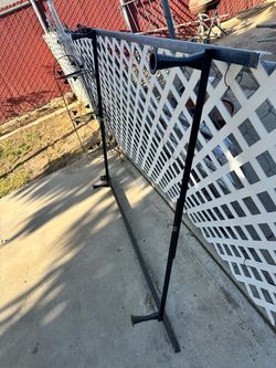 Full size bed Frame , Good Condition!