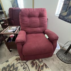 Recliner with power lift