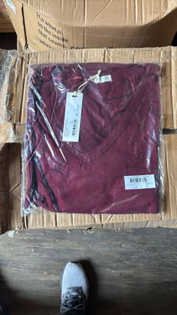 Ladies L Burgundy Blouses 