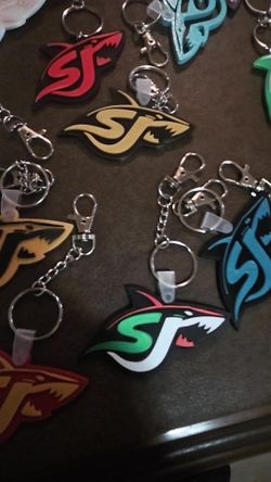 Custom keychains!! With nfc tag !!