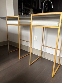 Couch+Bar Stools+Coffee Table