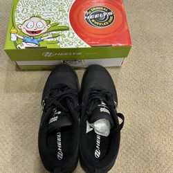 Heelys Wheel Shoes Brand New 