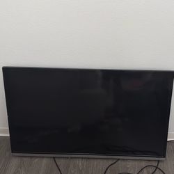 NEED GONE - 32-inch Toshiba TV  with ROKU remote and System