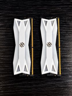 ADATA XPG Z1 16GB (2x8GB) DDR4 3200MHz White RAM