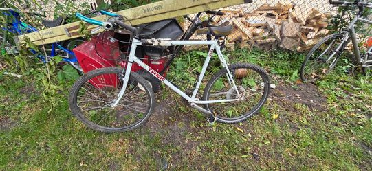 trek 9500 mountain bike