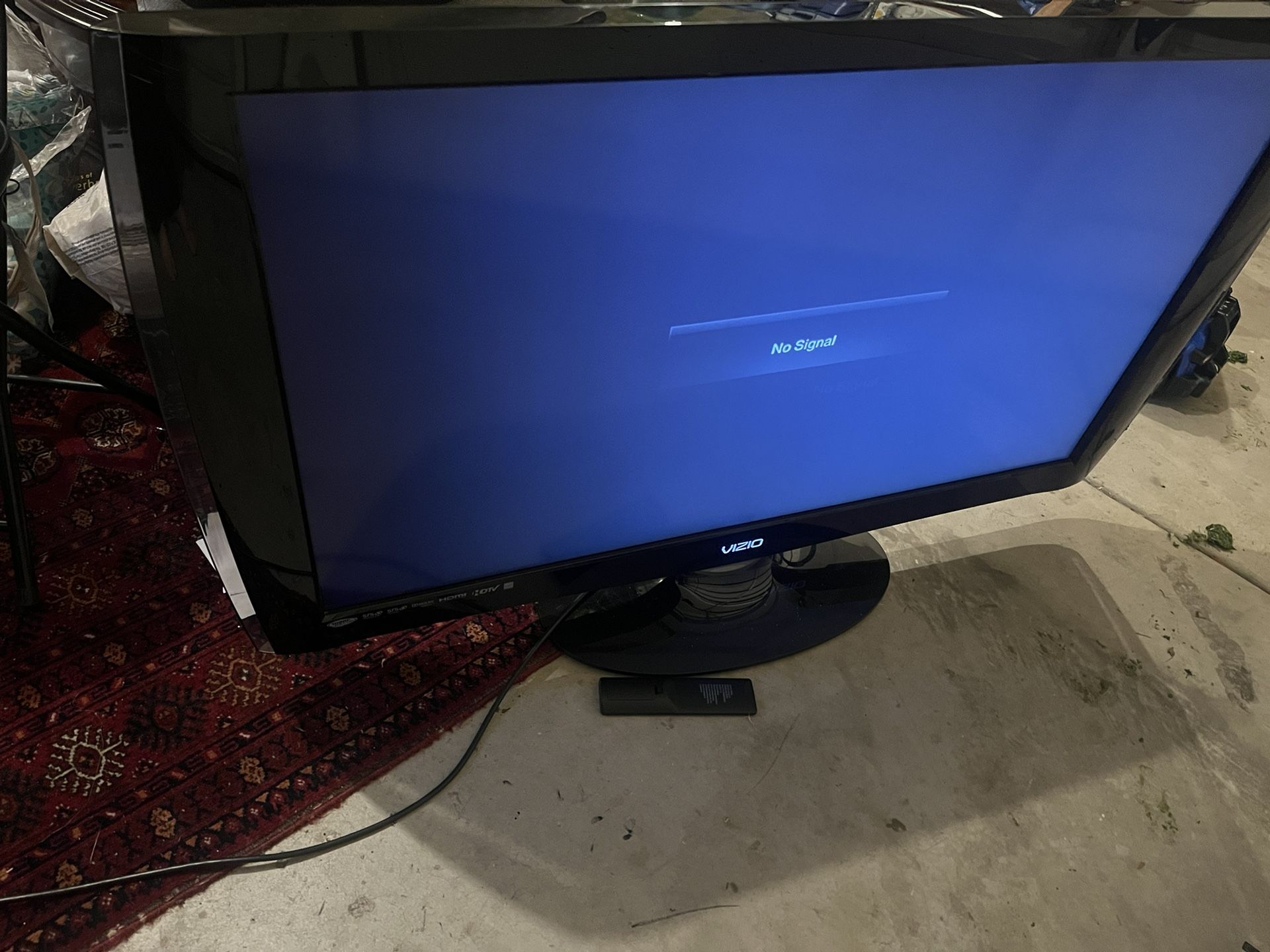 Vizio 42 inch flat TV good condition work perfect