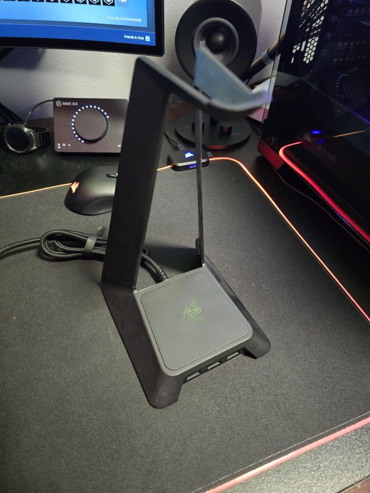Razer Headphone Stand USB Hub With Chroma