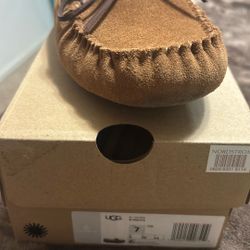 Ugg Slippers 