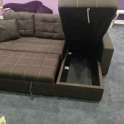2pcs Sectional Sofa w/ storage chaise & pullout bed