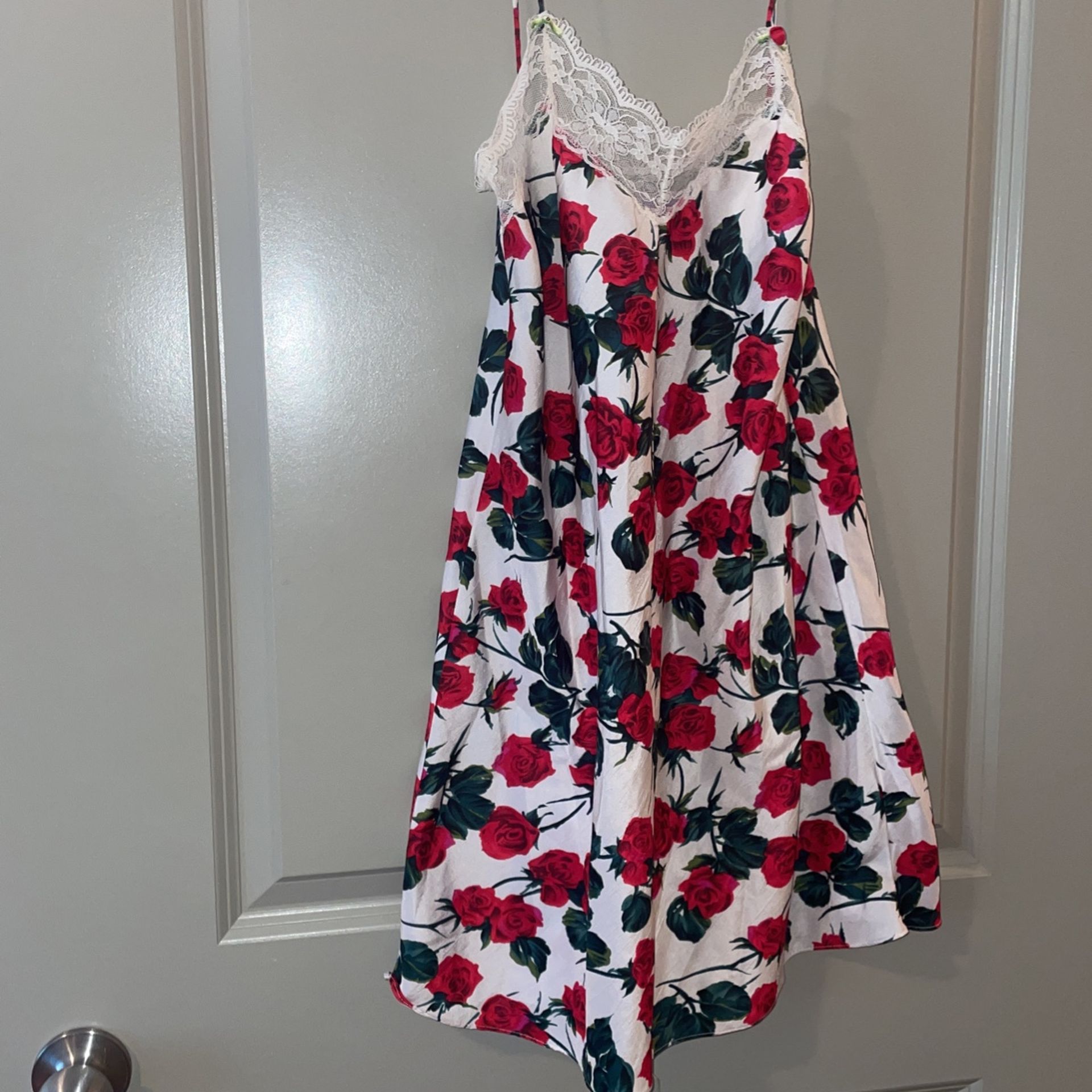 Vintage Beth Michaels Rose Nightgown