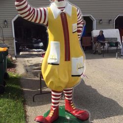 Ronald Original Statue